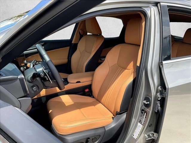 Used 2025 Lexus NX 250 FWD w/ Cold Area Package image 23