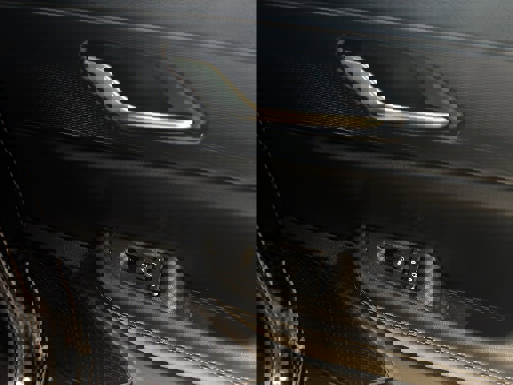 Used 2023 Jeep Grand Cherokee L Laredo AWD/4WD image 14