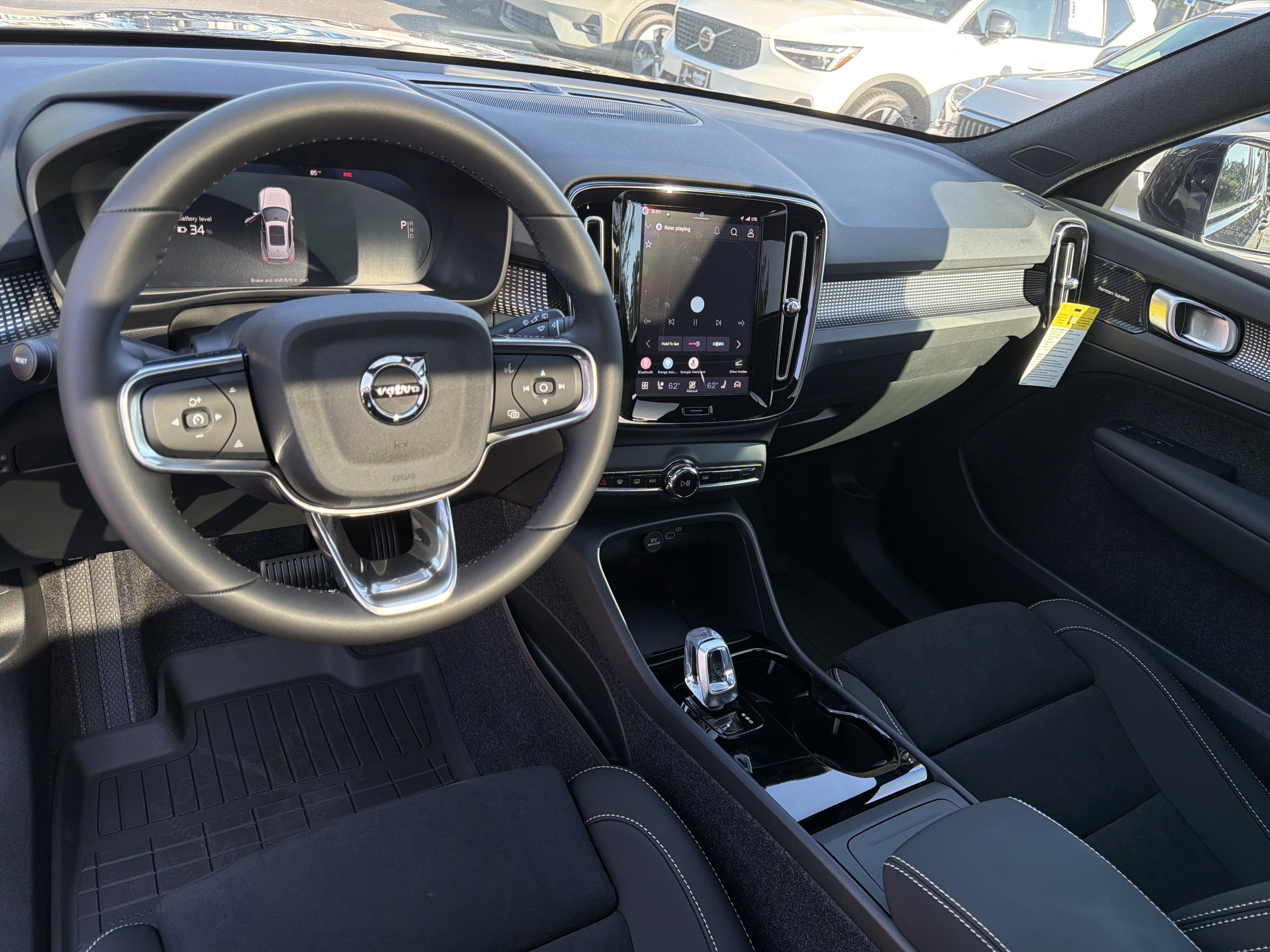 New 2026 Volvo EX40 Ultra AWD/4WD image 18