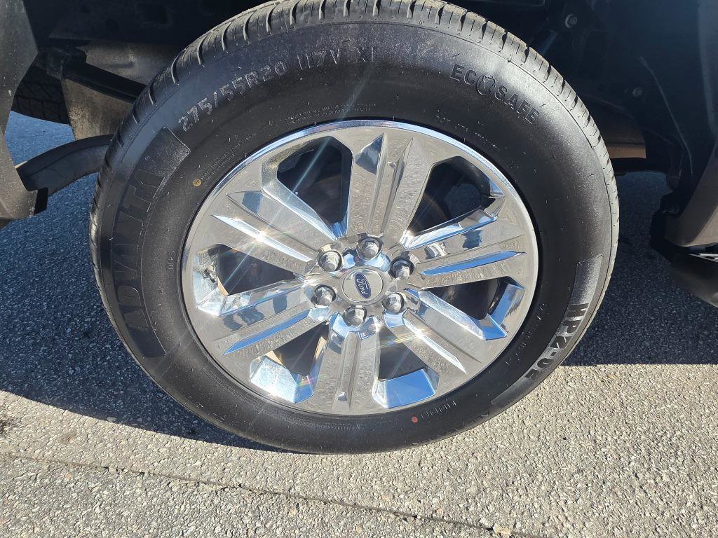 Used 2018 Ford F150 Lariat w/ Equipment Group 502A Luxury AWD/4WD image 20