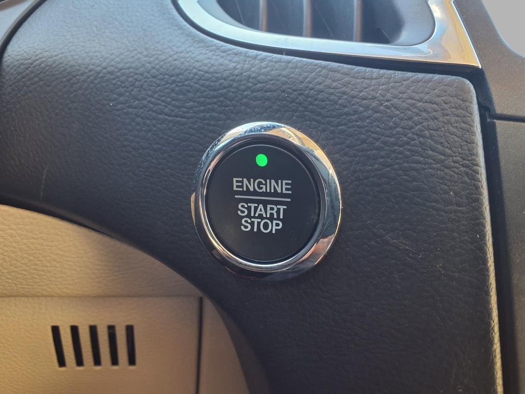 Used 2019 Ford Edge Titanium w/ Equipment Group 301A image 8