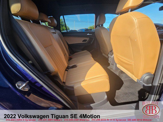 Used 2022 Volkswagen Tiguan SE w/ Panoramic Sunroof Package AWD/4WD image 13