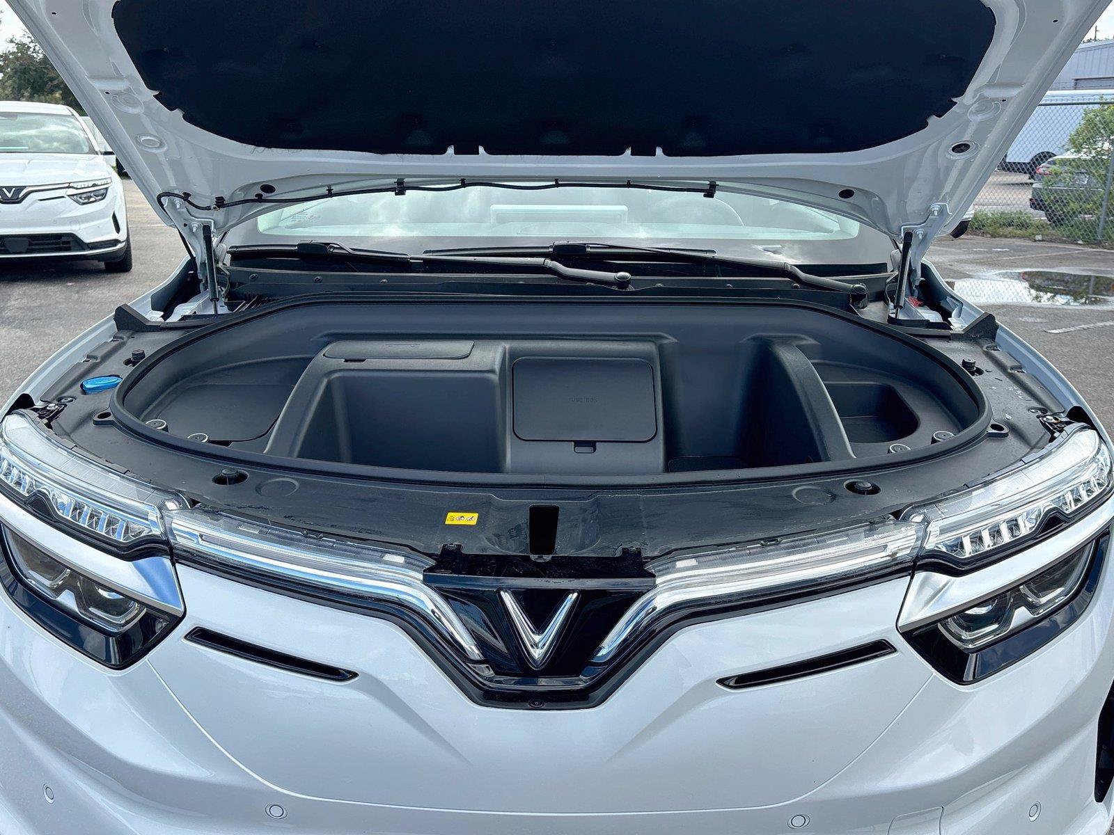 New 2027 VinFast VF 8 Eco AWD/4WD image 29