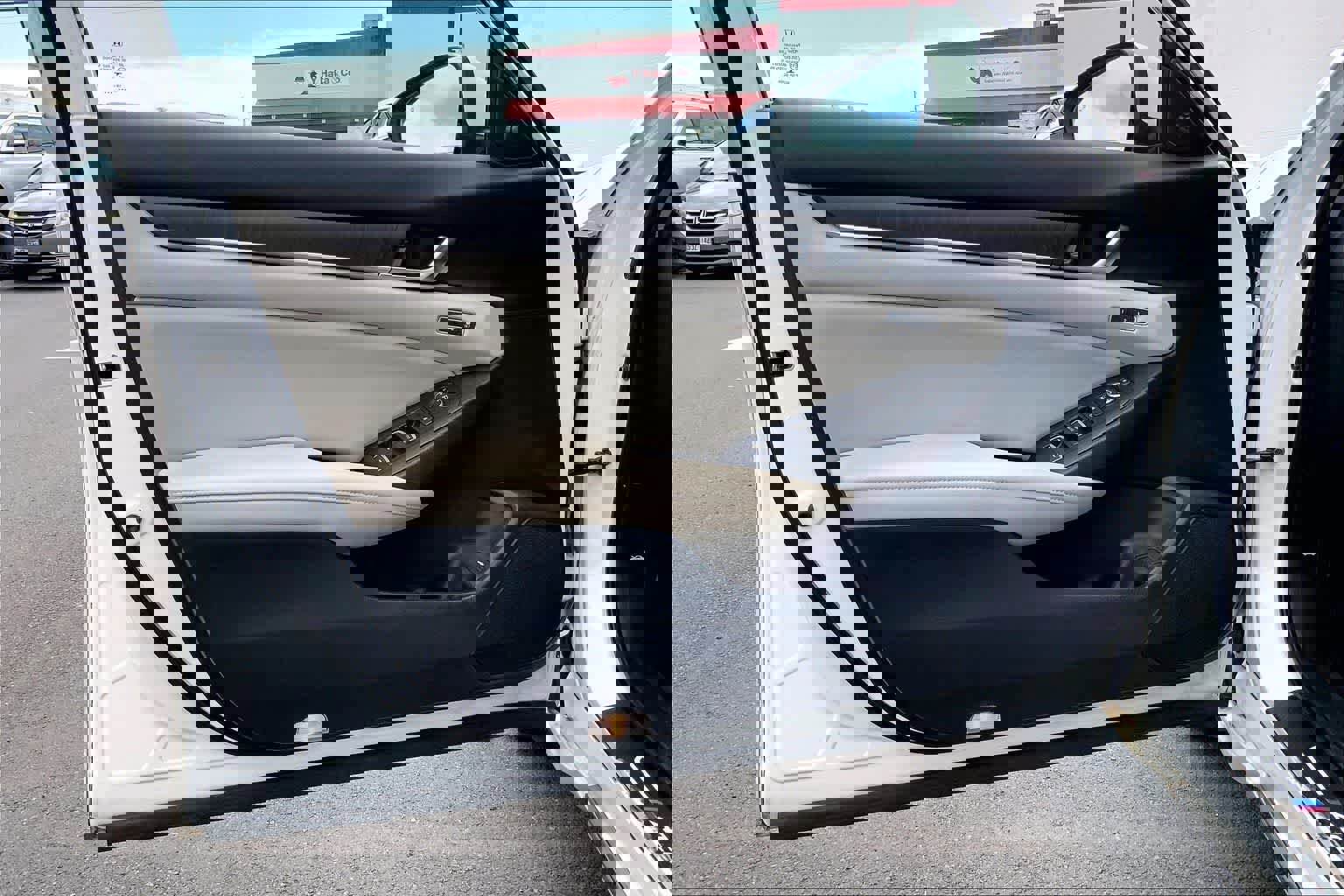 Used 2018 Honda Accord EX-L image 27