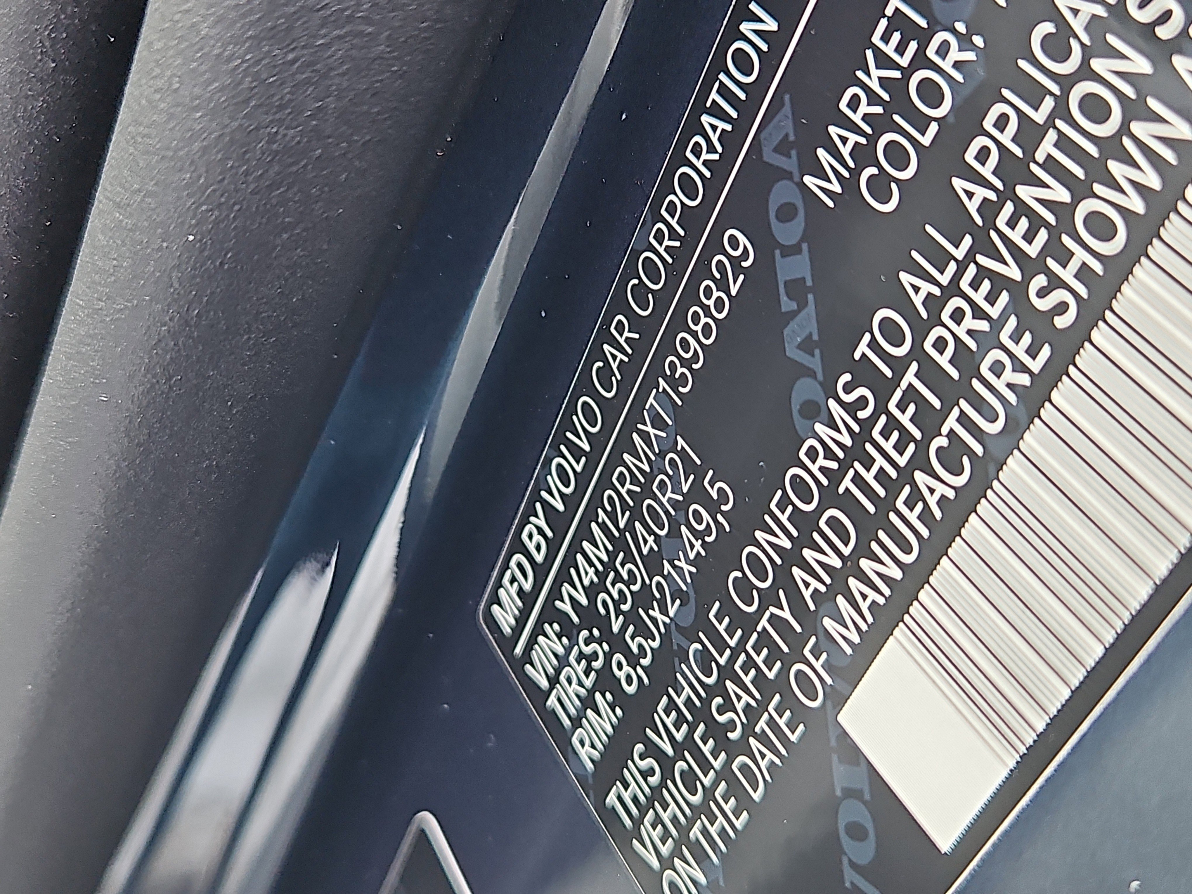 New 2026 Volvo XC60 B5 Ultra w/ Protection Package Premier image 5