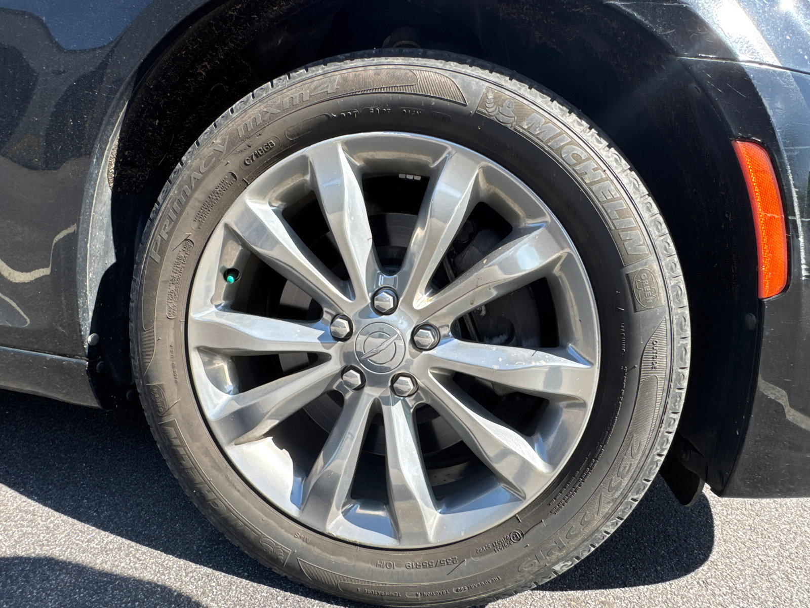 Used 2018 Chrysler 300 Touring L image 14