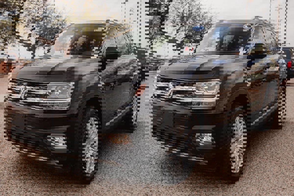 Used 2018 Volkswagen Atlas SEL Premium image 3