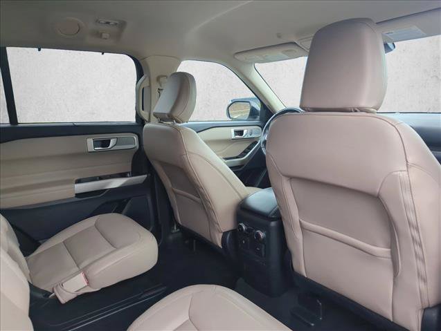 Used 2022 Ford Explorer Limited AWD/4WD image 29