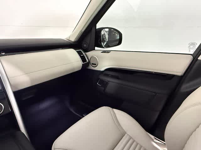 New 2026 Land Rover Discovery S AWD/4WD image 18