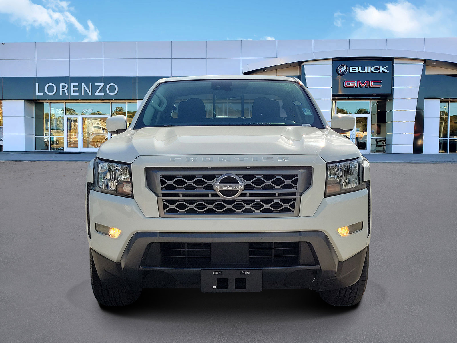 Used 2022 Nissan Frontier SV image 2