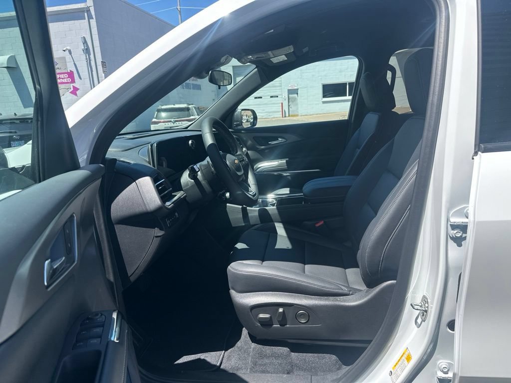 New 2026 Chevrolet Traverse LT w/ LPO, Floor Liner Package AWD/4WD image 14