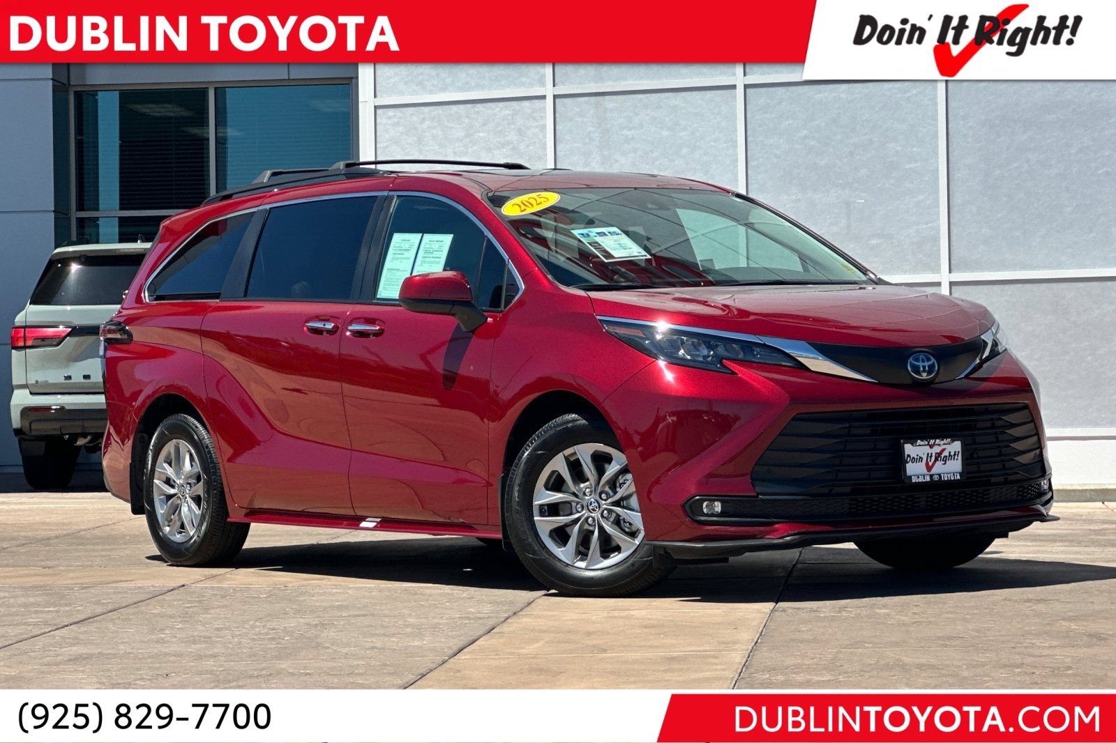 Used 2025 Toyota Sienna XLE