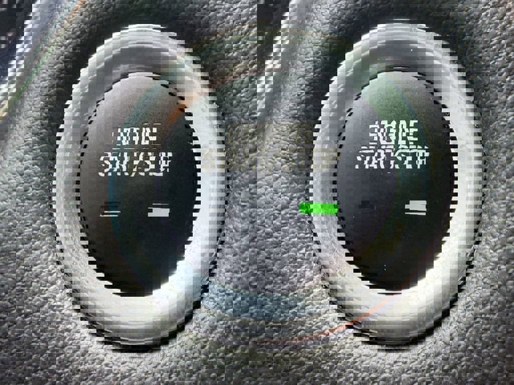 Used 2020 Chevrolet Traverse LT image 29