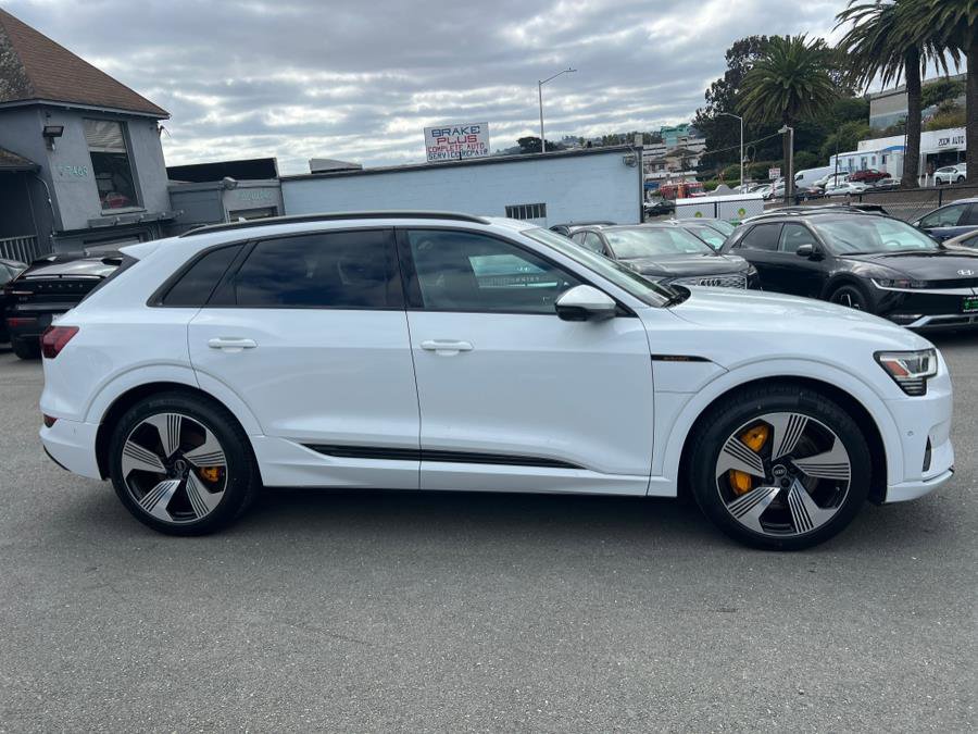 Used 2023 Audi e-tron Premium Plus w/ Premium Plus Package image 4