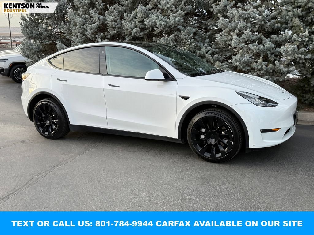 Used 2022 Tesla Model Y Long Range image 10