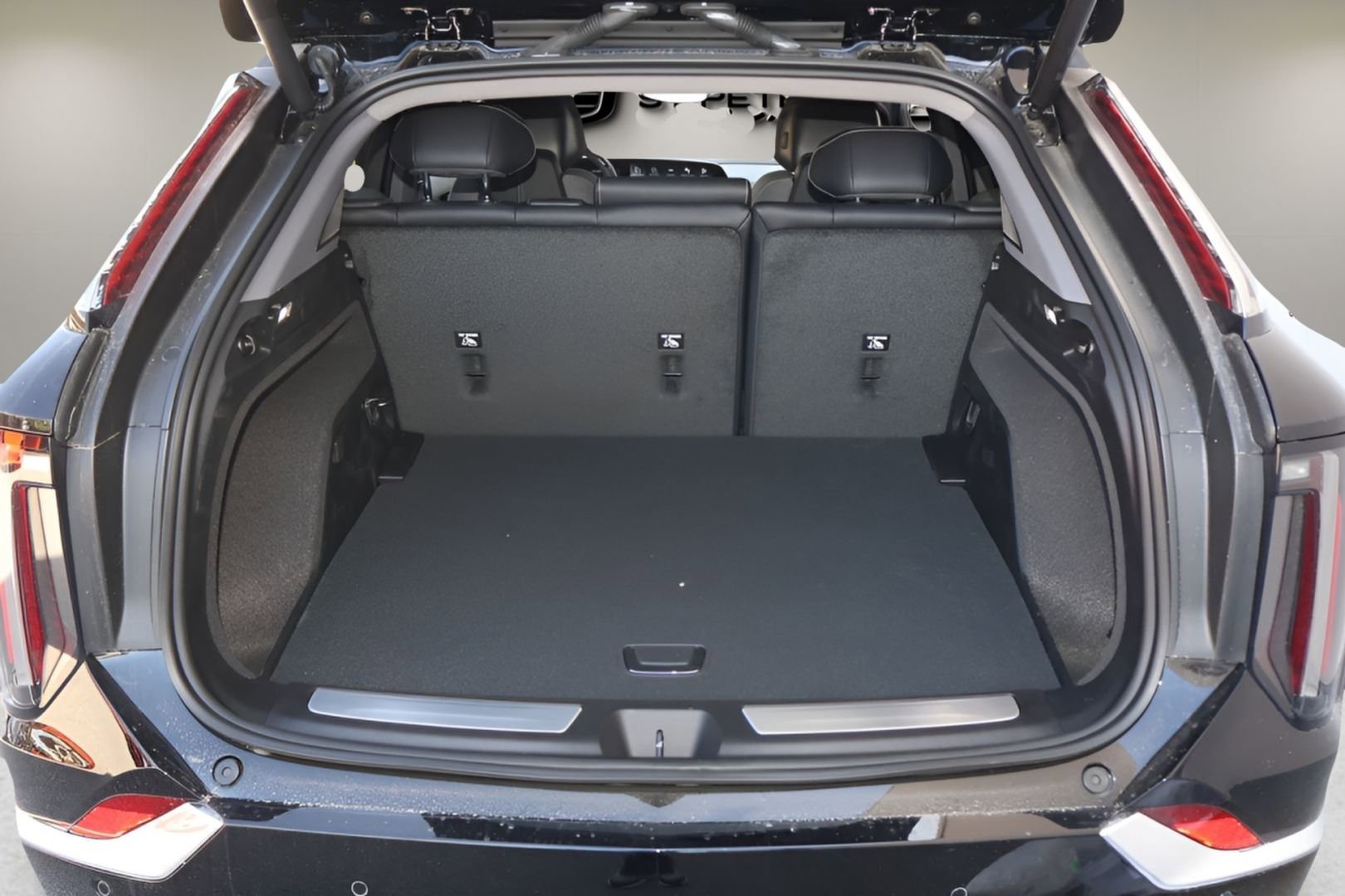 New 2026 Cadillac Optiq Luxury 1 RWD image 15