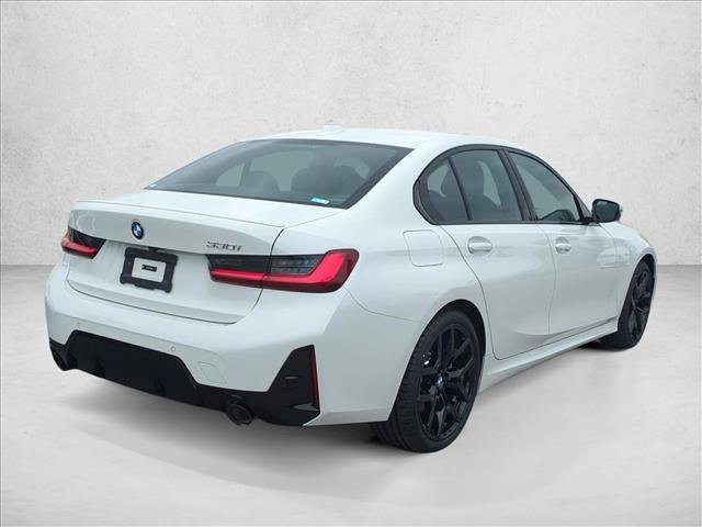 New 2026 BMW 330i Sedan w/ M Sport Package RWD image 2