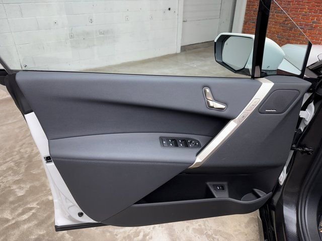 Used 2026 BMW iX xDrive60 image 10