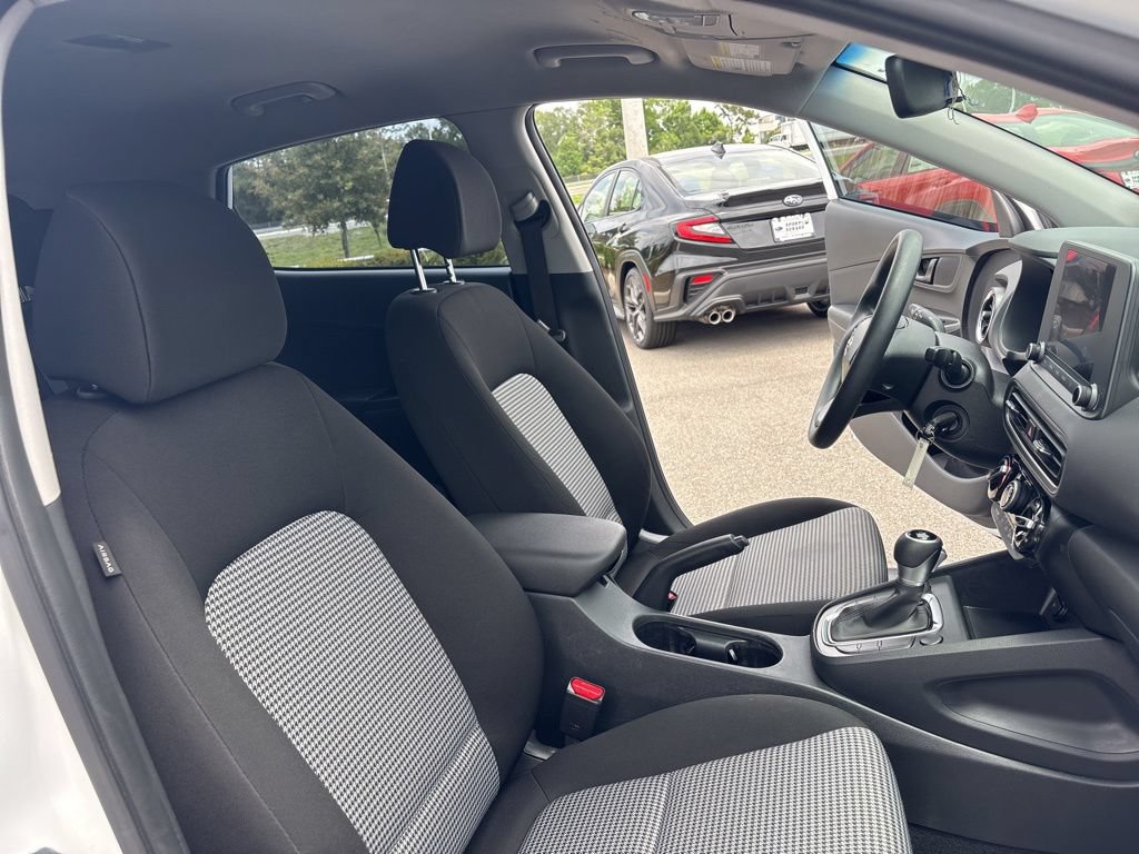 Used 2022 Hyundai Kona SE FWD image 23