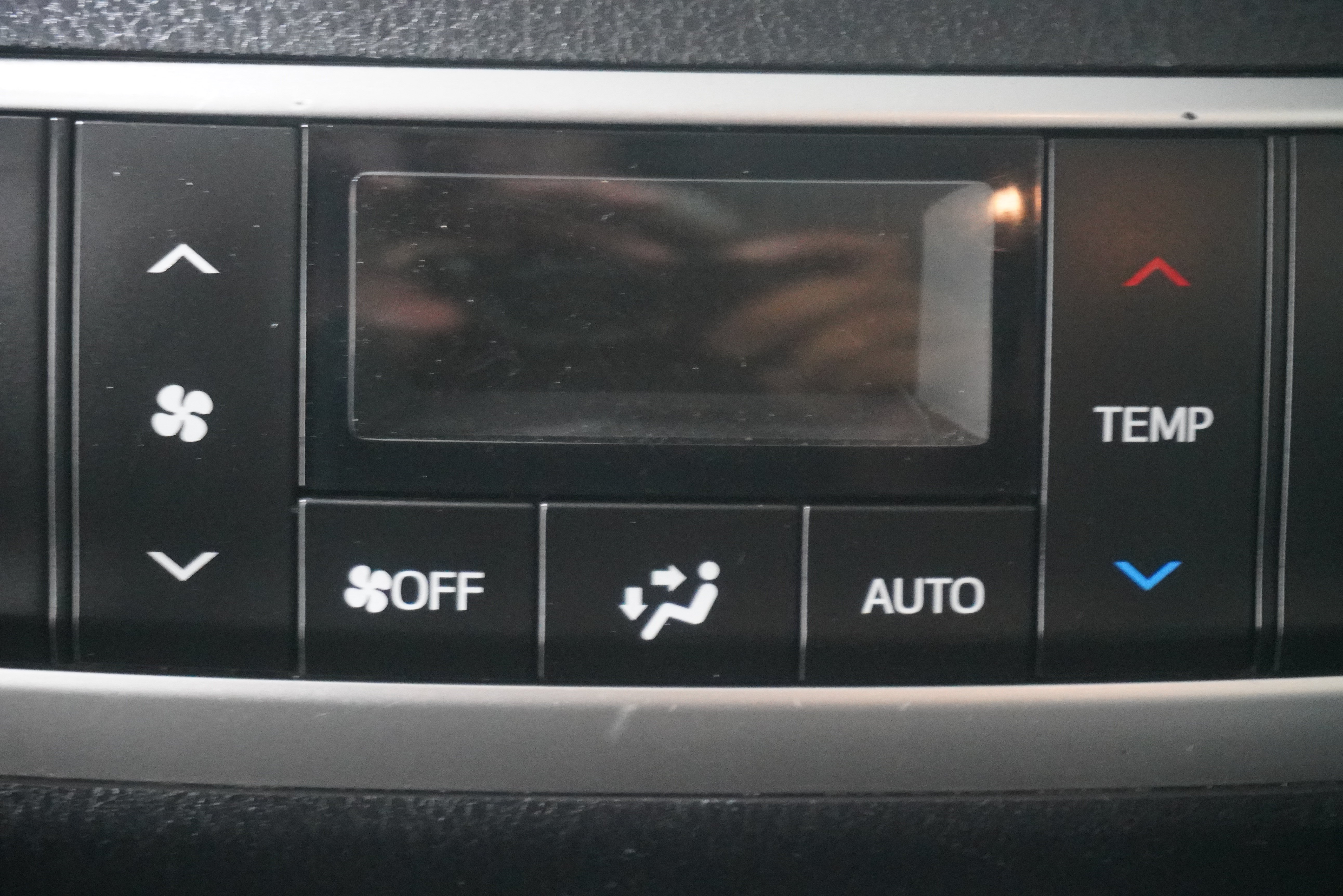 Used 2017 Toyota Highlander XLE FWD image 14