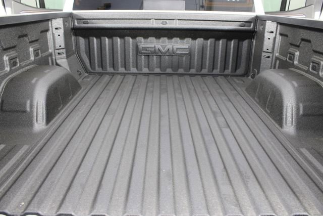 New 2026 GMC Sierra 1500 SLT w/ SLT Premium Plus Package AWD/4WD image 22