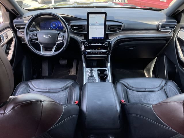 Used 2022 Ford Explorer Platinum w/ Equipment Group 601A AWD/4WD image 11