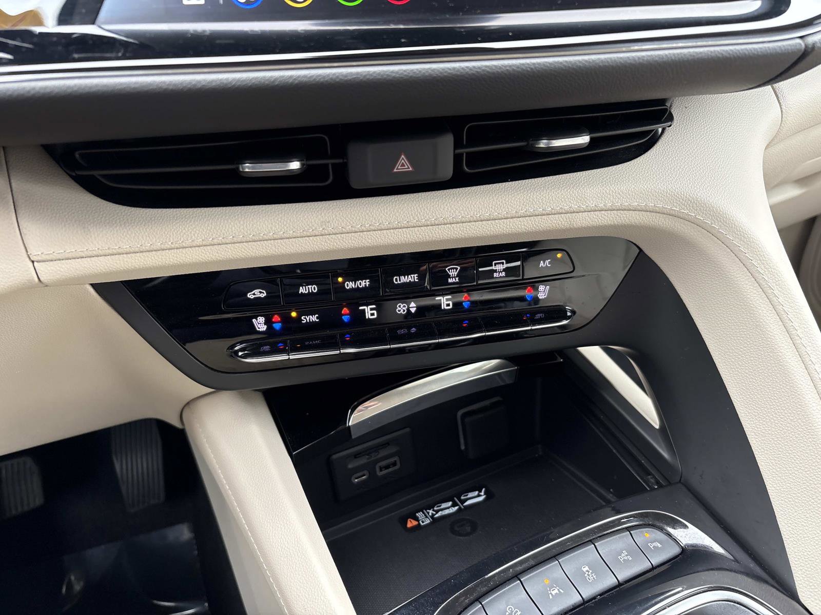 Certified 2023 Buick Envision Avenir image 24