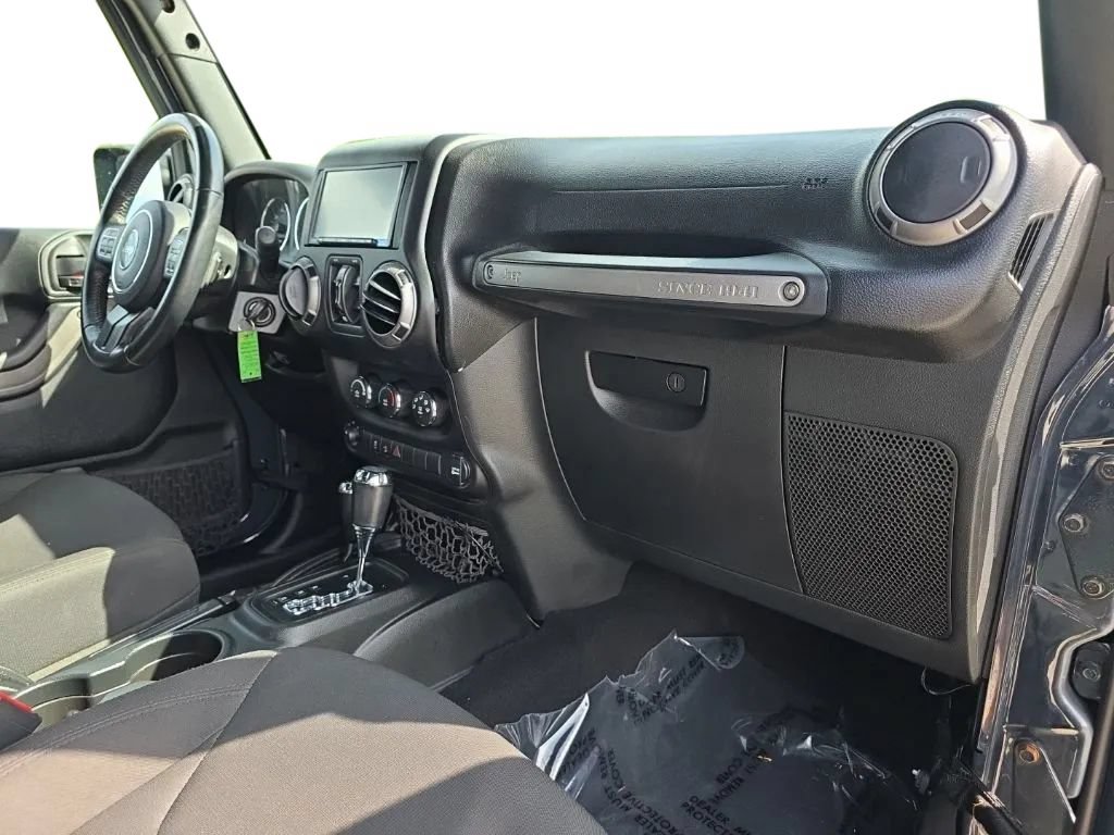 Used 2017 Jeep Wrangler Unlimited Sport w/ Quick Order Package 24S AWD/4WD image 18