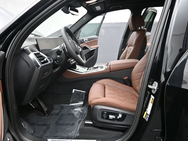 New 2026 BMW X5 xDrive50e w/ M Sport Package AWD/4WD image 13