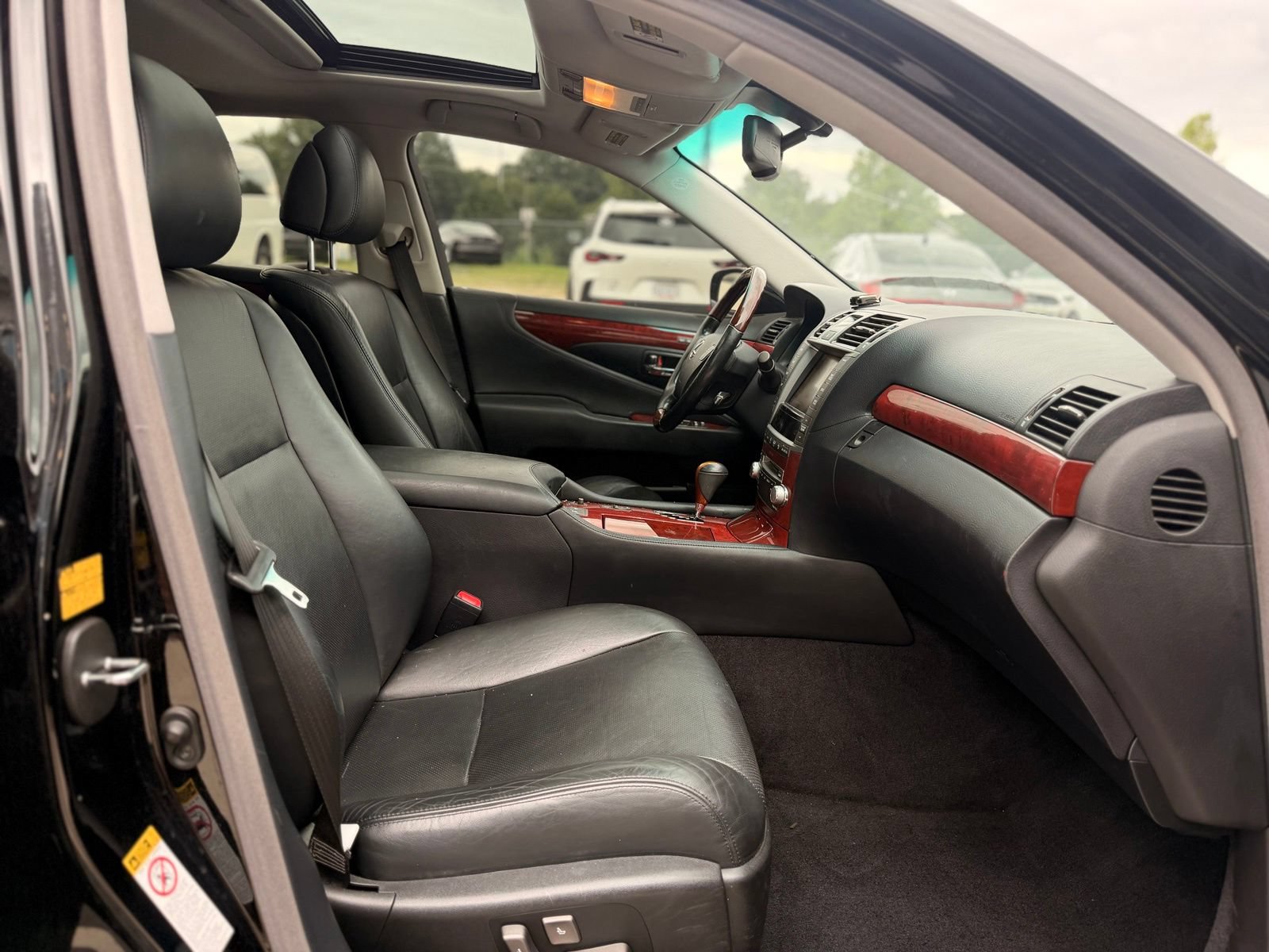 Used 2012 Lexus LS 460 AWD w/ Comfort Pkg image 25