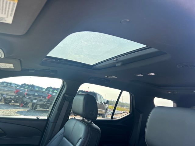 Used 2022 Chevrolet Traverse RS image 30