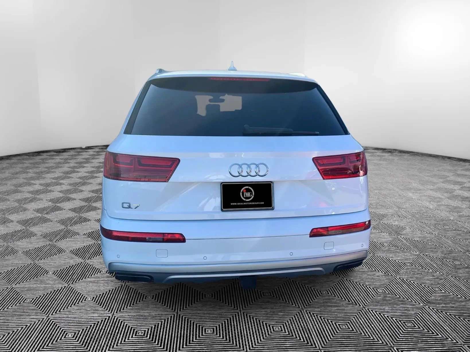 Used 2019 Audi Q7 3.0T Premium w/ Towing Package AWD/4WD image 7