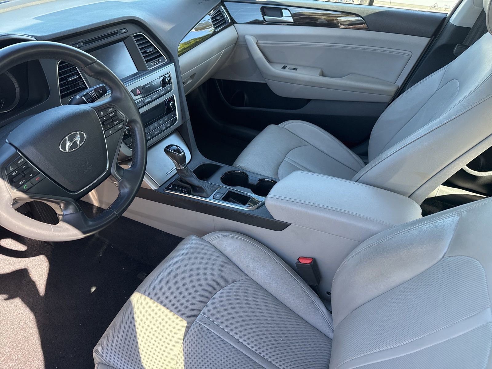 Used 2017 Hyundai Sonata Limited image 5