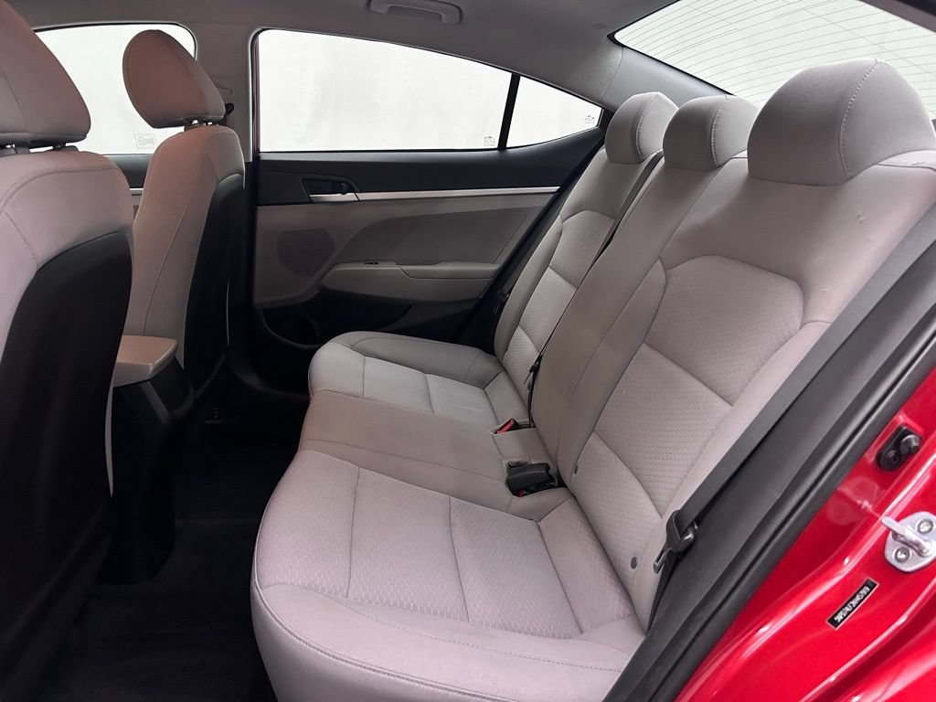 Used 2019 Hyundai Elantra SE FWD image 13