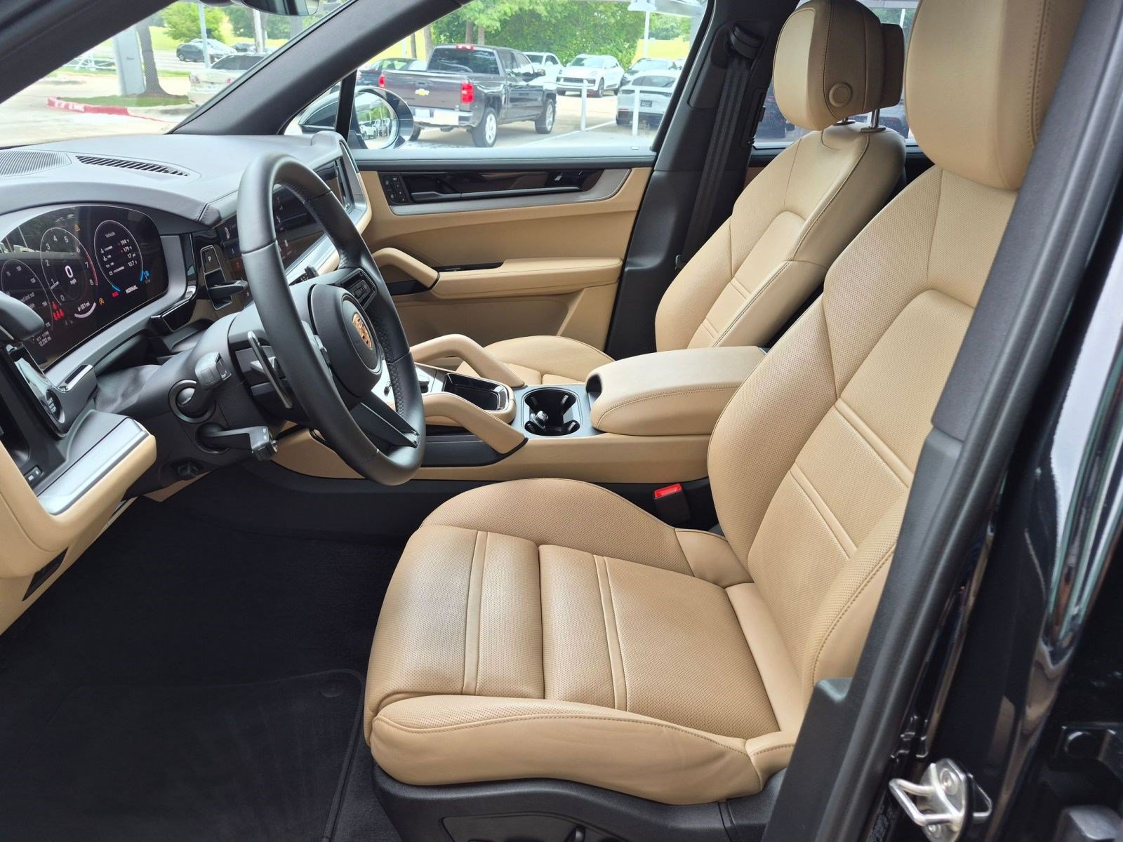 Certified 2026 Porsche Cayenne AWD/4WD image 5
