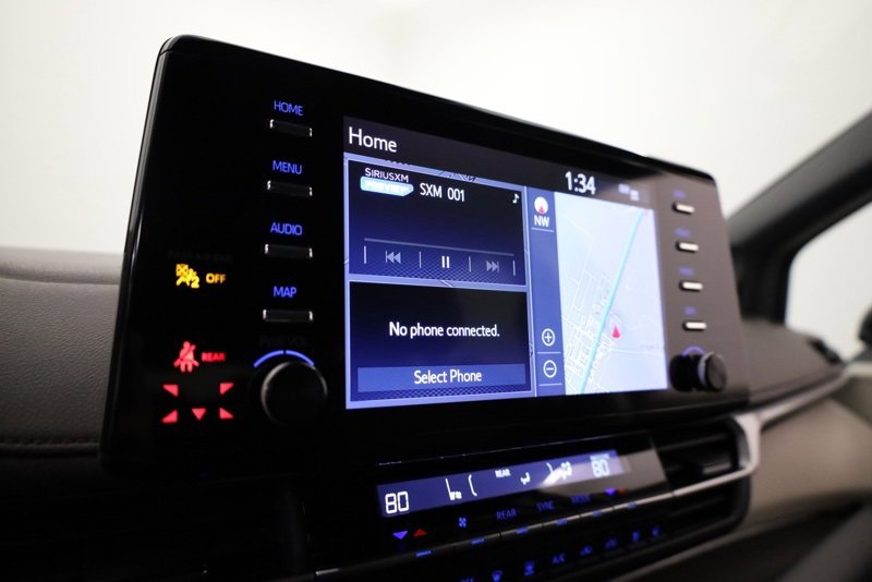 Used 2023 Toyota Sienna Platinum image 16