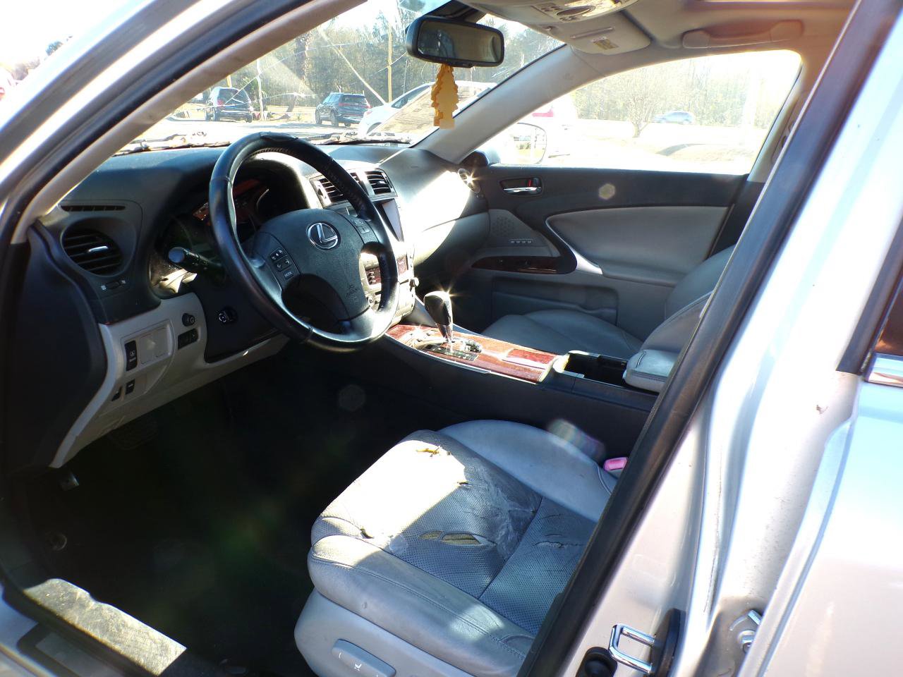 Used 2007 Lexus IS 350 RWD image 11
