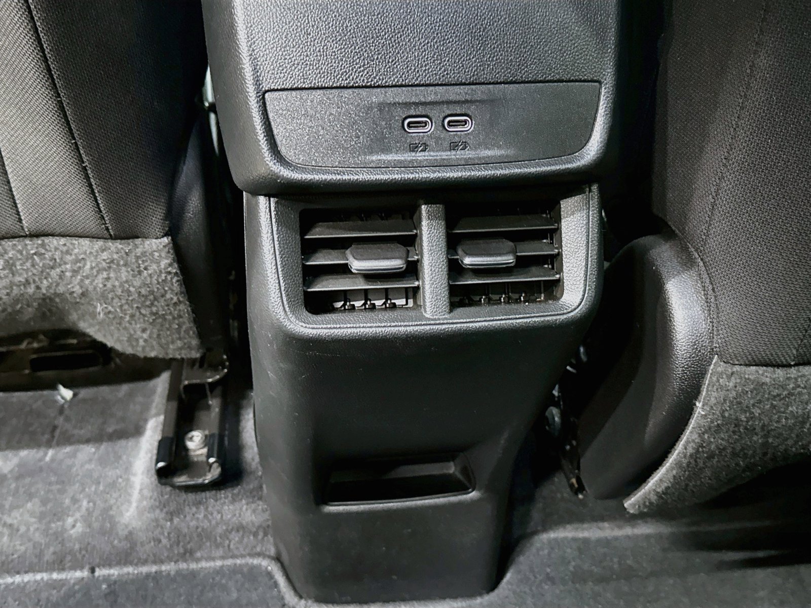 Used 2025 Chevrolet Equinox LT FWD image 27
