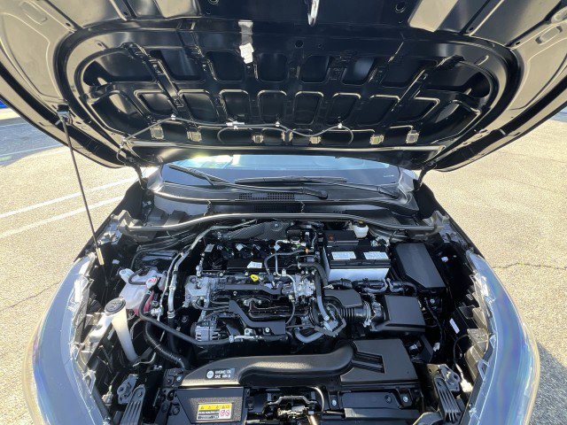 Used 2025 Toyota Corolla Cross LE image 29