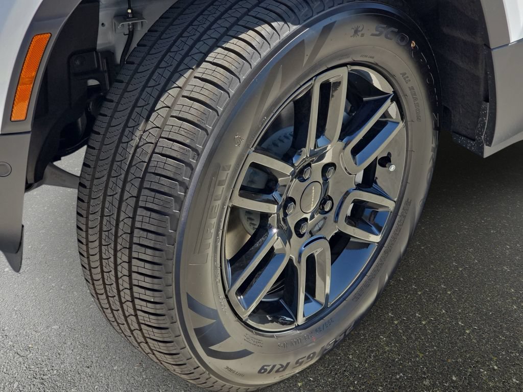 New 2026 Land Rover Defender 110 S AWD/4WD image 34