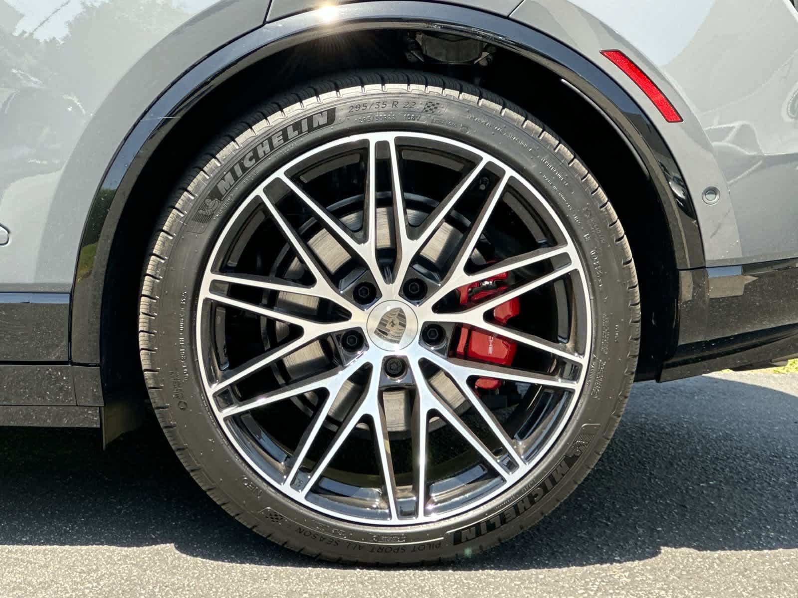 New 2026 Porsche Macan Turbo Electric AWD/4WD image 32