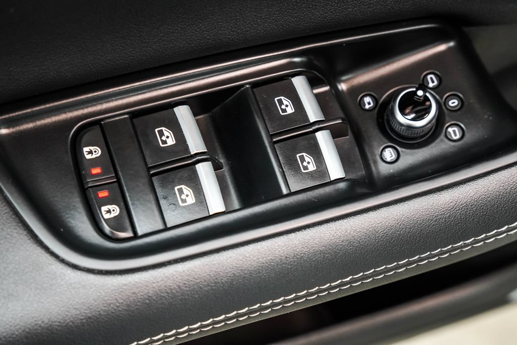 Used 2025 Audi Q7 3.0T Premium Plus AWD/4WD image 46