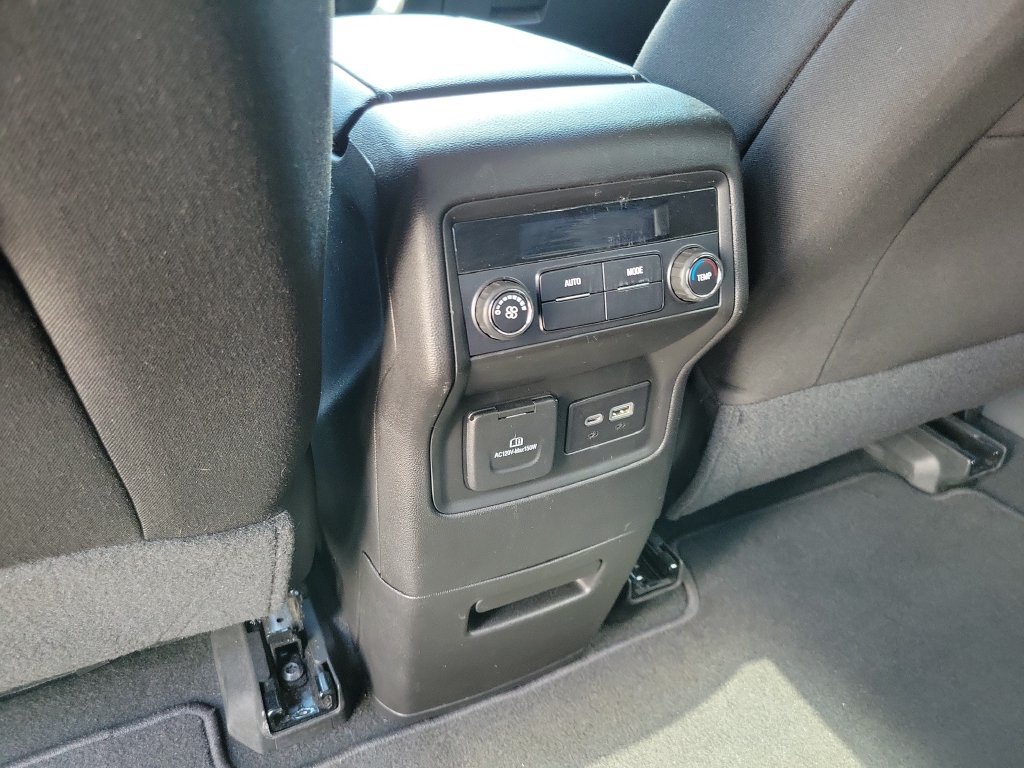Used 2023 GMC Acadia SLE w/ Driver Convenience Package FWD image 15