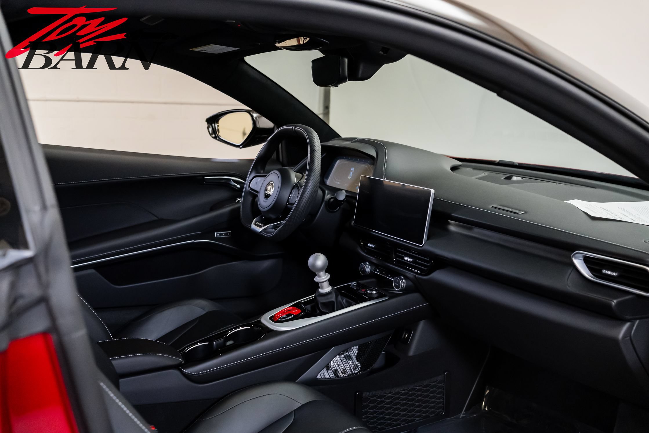 Used 2025 Lotus Emira RWD image 45