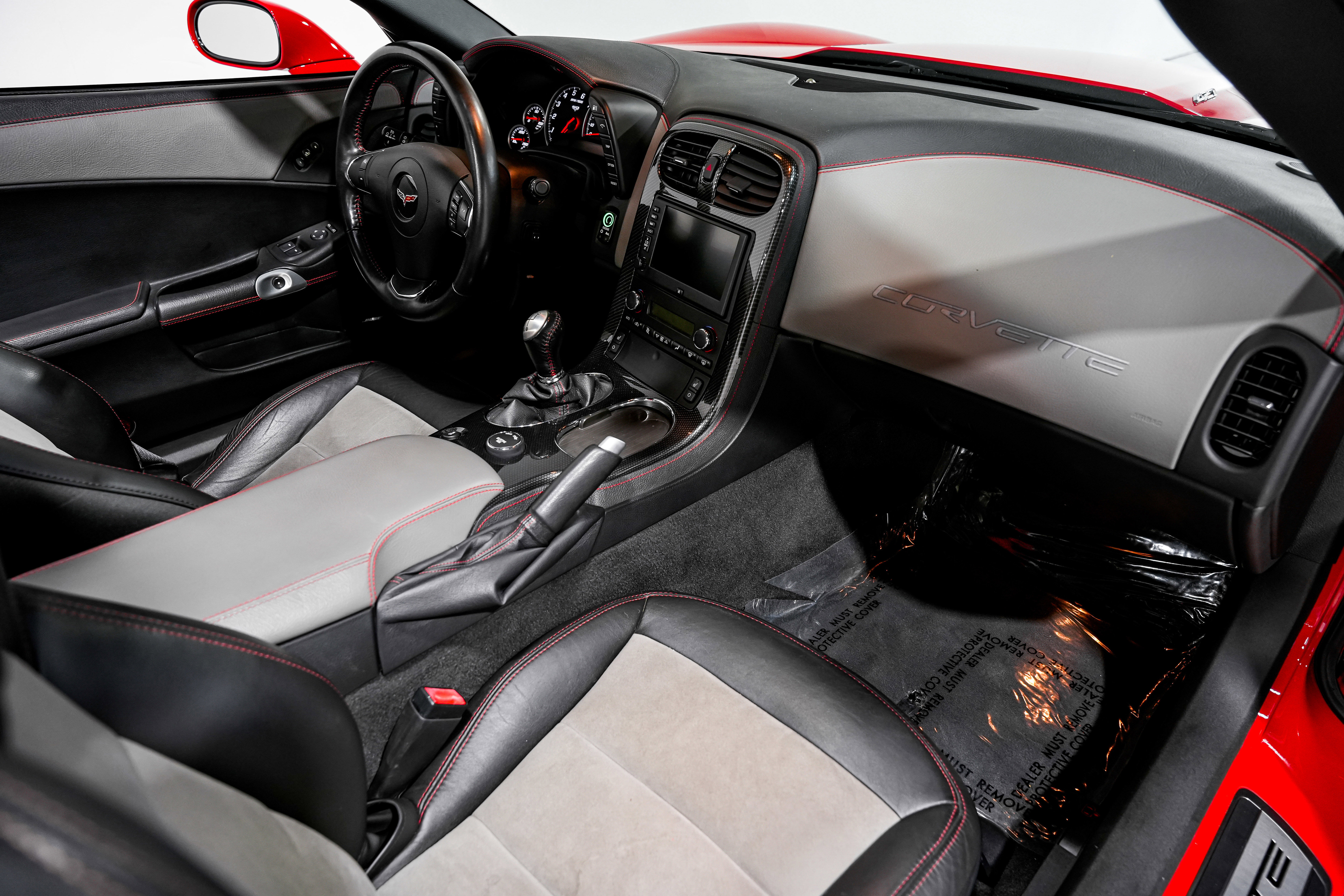 Used 2013 Chevrolet Corvette 427 w/ 1SC Preferred Equipment Group RWD image 26
