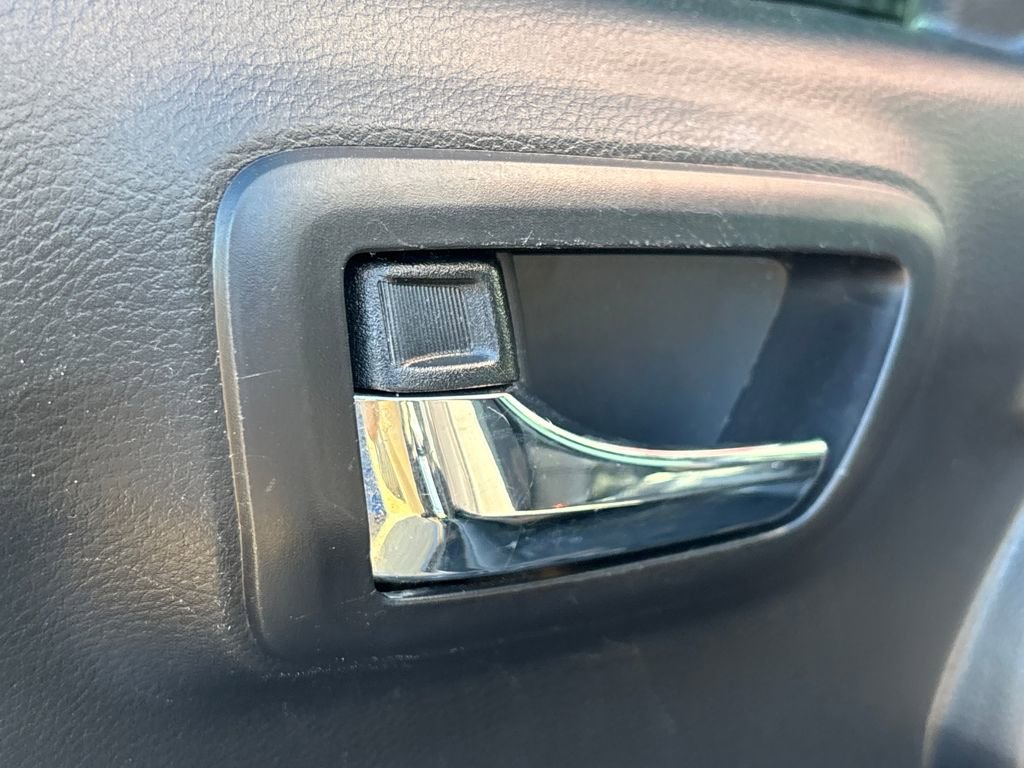 Used 2021 Toyota Tacoma TRD Off-Road w/ Technology Package image 9