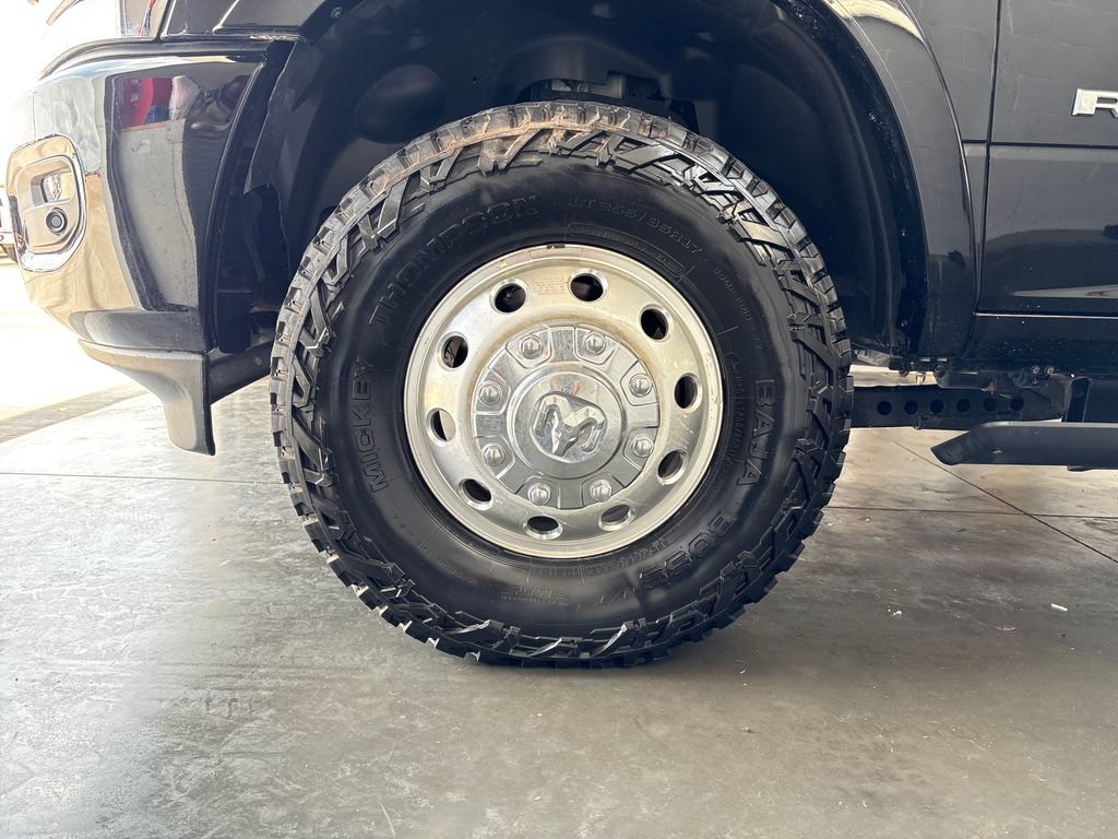 Used 2024 RAM 3500 Limited w/ Towing Technology Group AWD/4WD image 29