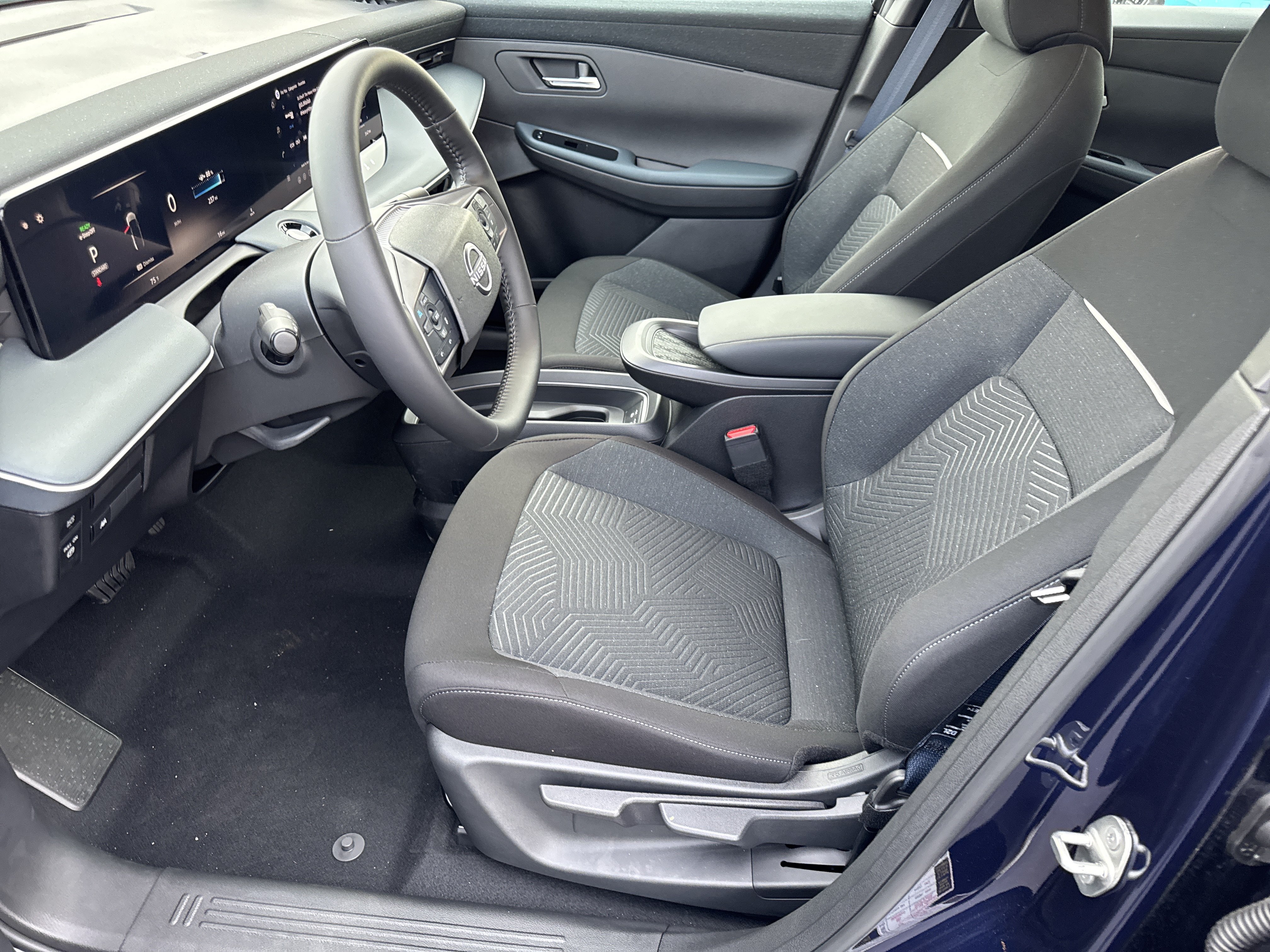 New 2026 Nissan Leaf w/ Floor Mat Package (S+) FWD image 7