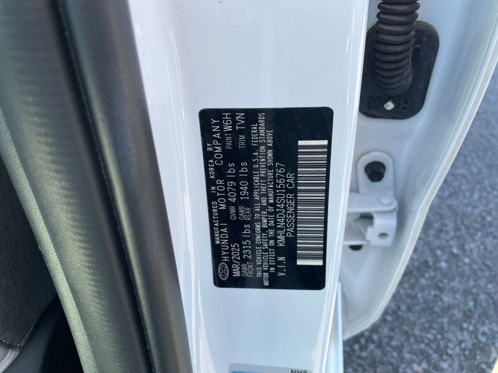 Used 2025 Hyundai Elantra Limited FWD image 31