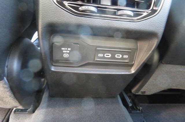 New 2026 Jeep Grand Cherokee Altitude AWD/4WD image 13